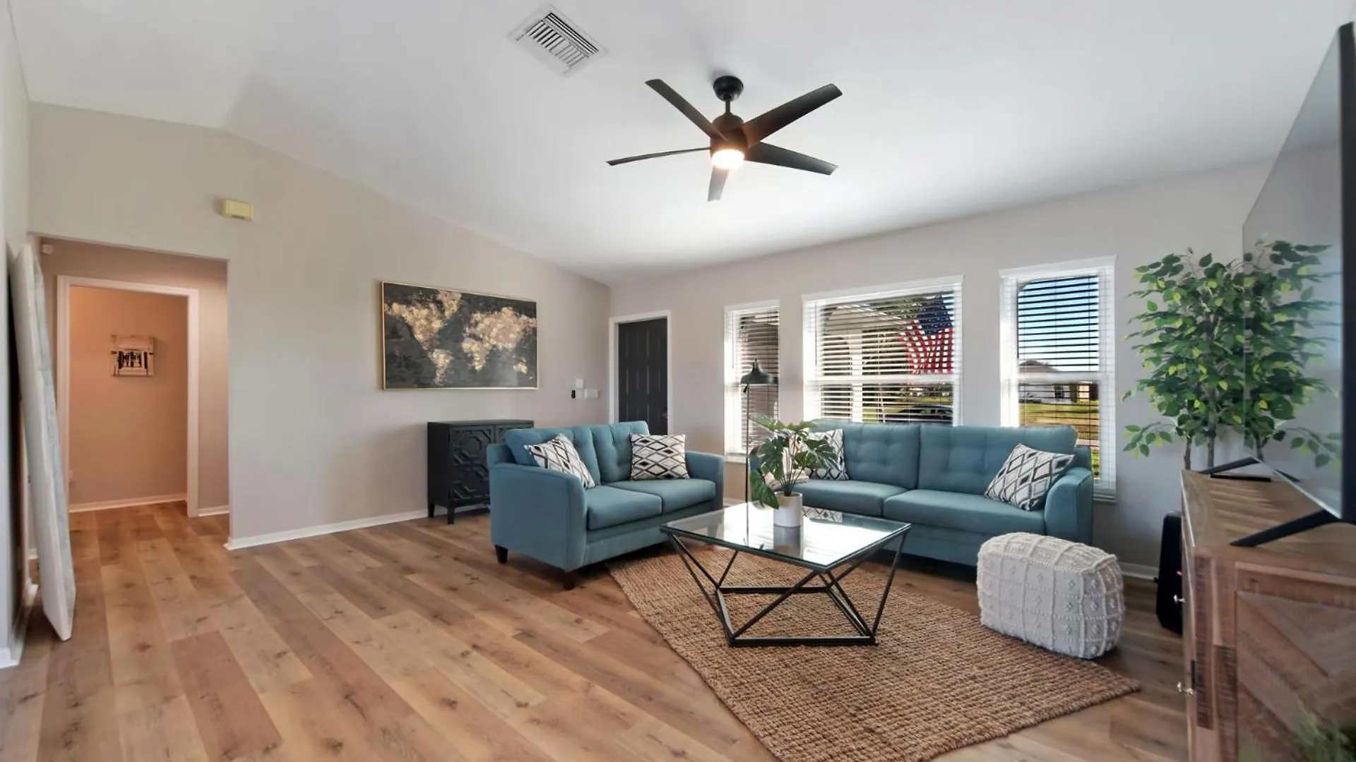 Holiday home Charming Sunshine With Heated Pool On Canal Cape Coral