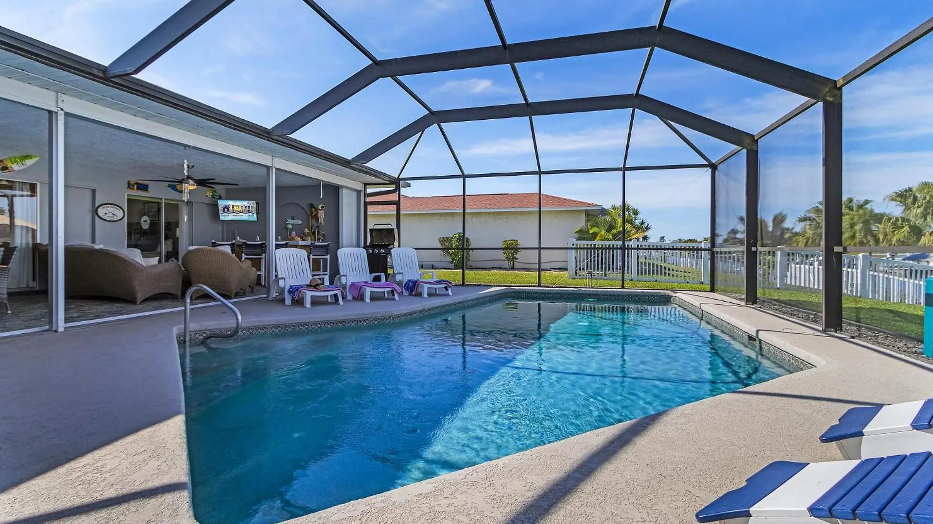 Boating Enthusiasts, Heated Pool, Pet-friendly - Roxy Holiday home Cape Coral