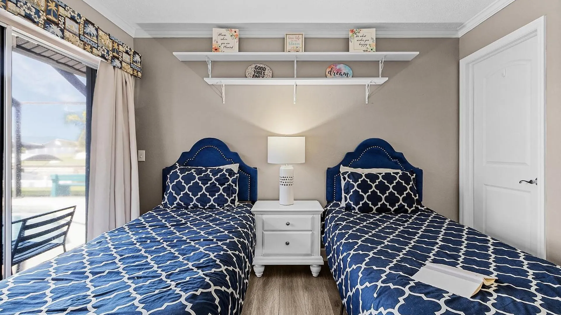 Boating Enthusiasts, Heated Pool, Pet-friendly - Roxy Holiday home