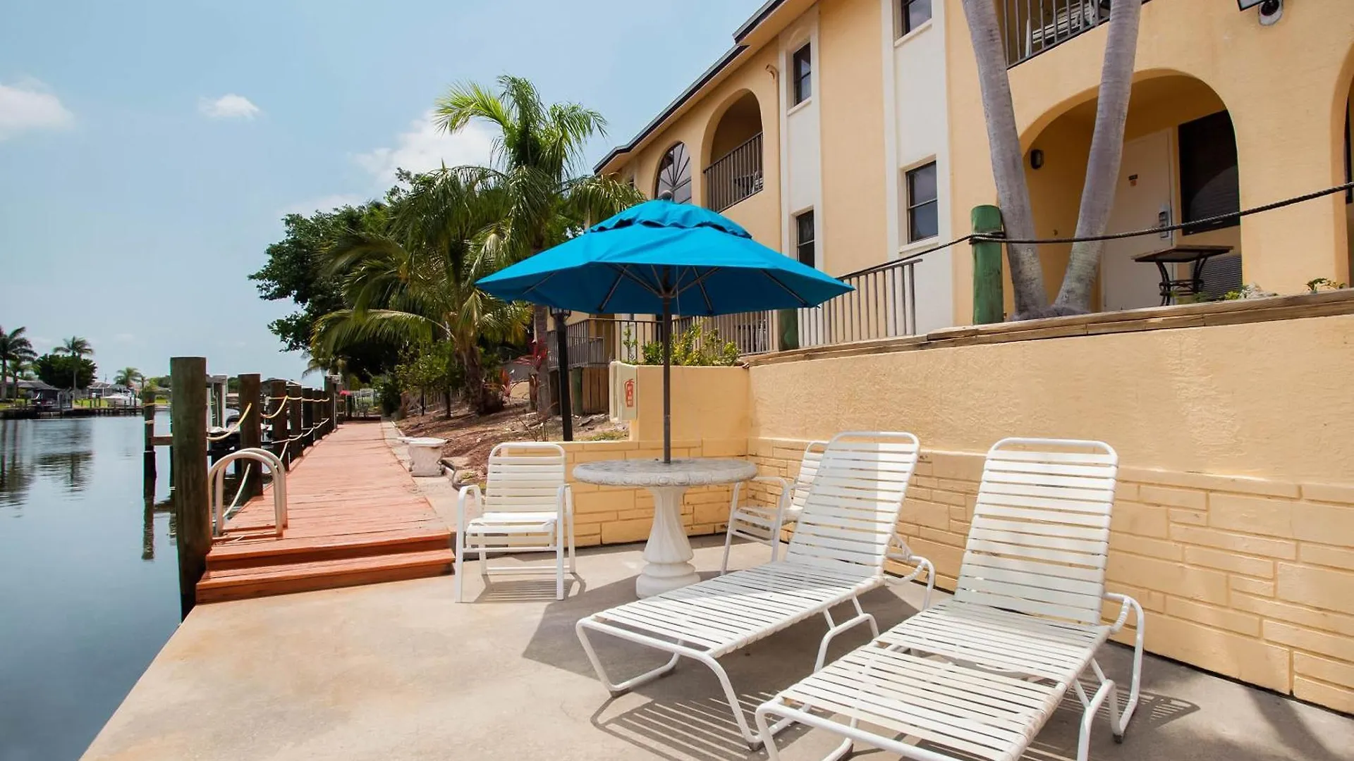 Oyo Waterfront Hotel- Myers, Fl 2* Cape Coral
