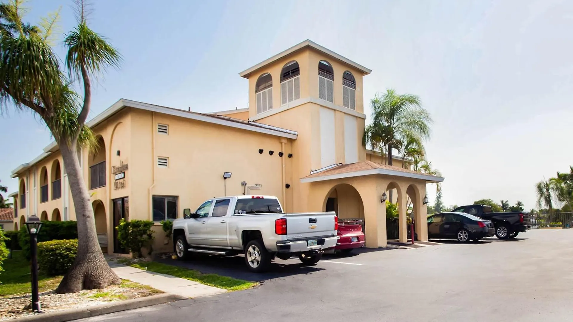 Oyo Waterfront Hotel- Myers, Fl Hotel 2*