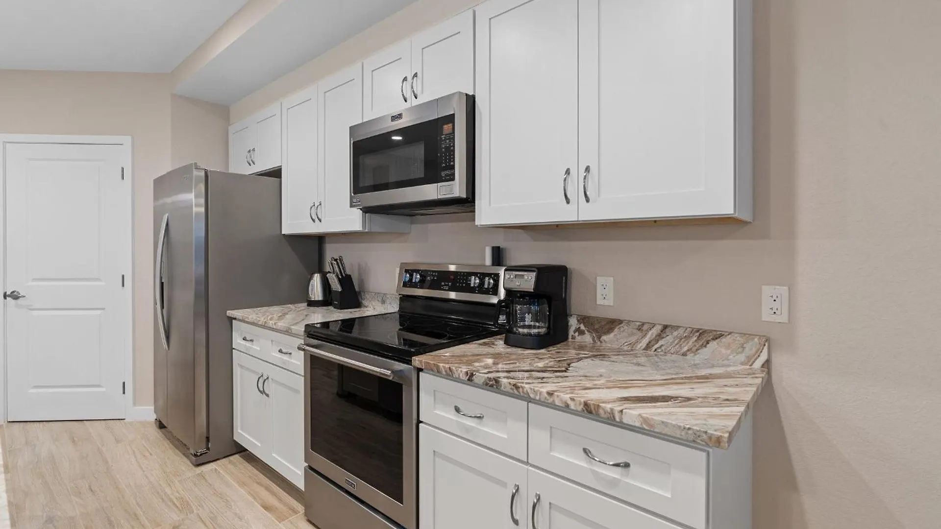 Gulf Access With Boat Slip, Heated Saltwater Pool - Bacino Vistas 207 & 208 - Roelens * Cape Coral