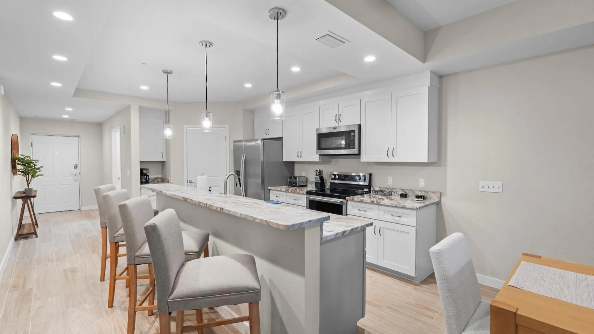 Gulf Access With Boat Slip, Heated Saltwater Pool - Bacino Vistas 207 & 208 - Roelens * Cape Coral