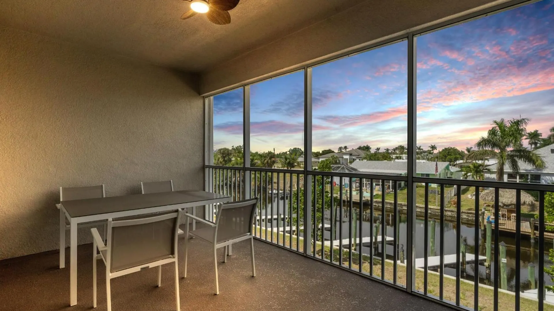 Holiday home Gulf Access With Boat Slip, Heated Saltwater Pool - Bacino Vistas 205 & 208 - Roelens *