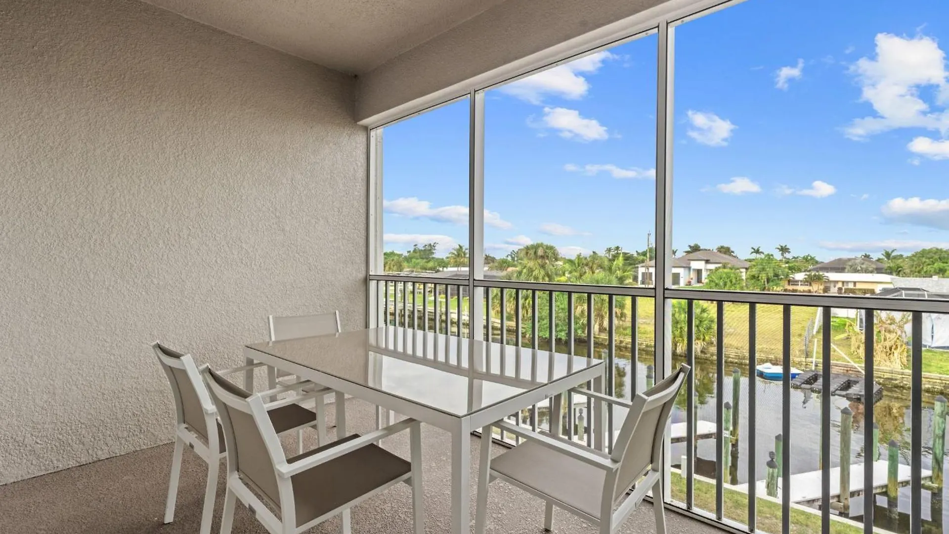 Gulf Access With Boat Slip, Heated Saltwater Pool - Bacino Vistas 205 & 208 - Roelens Holiday home