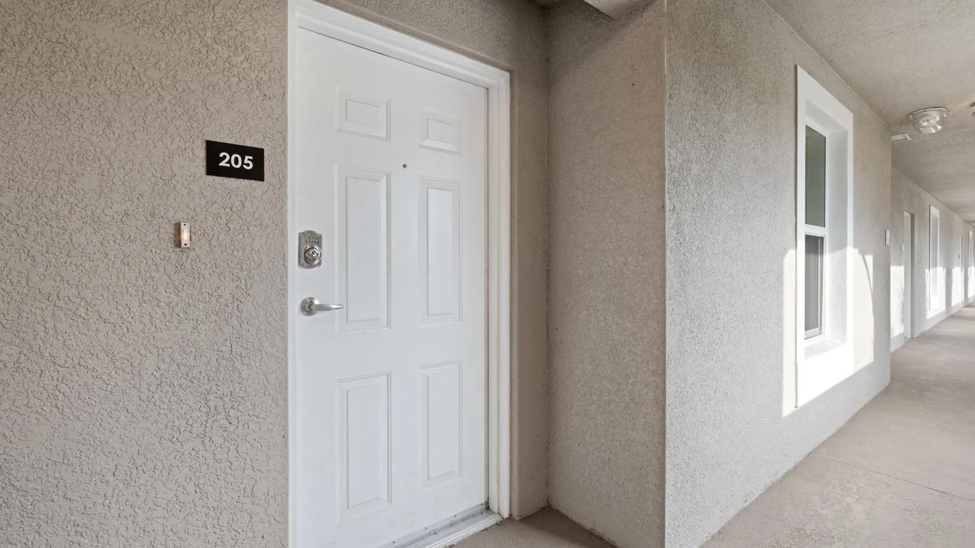 Gulf Access With Boat Slip, Heated Saltwater Pool - Bacino Vistas 205 & 208 - Roelens Cape Coral
