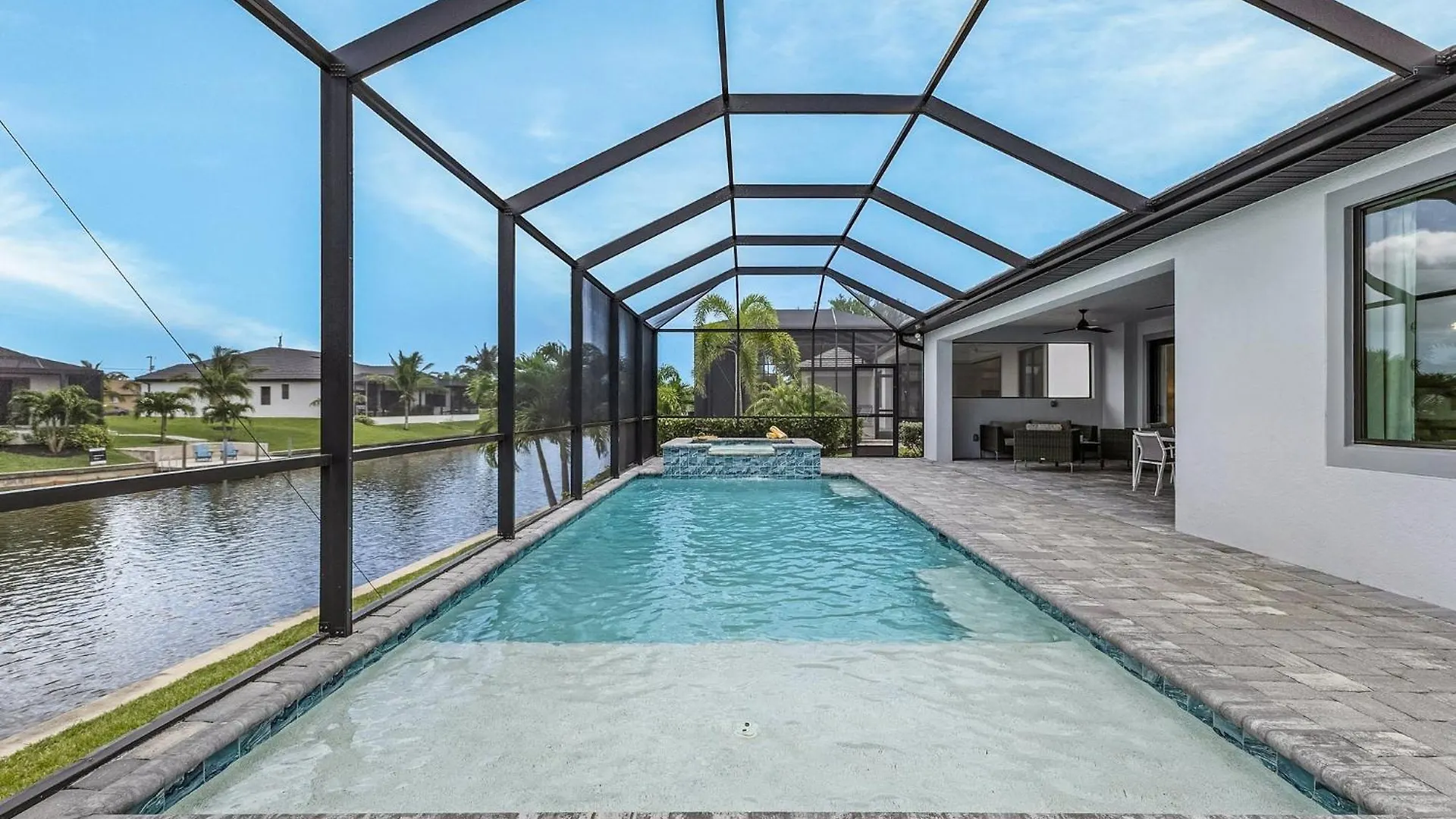 Gulf Access, Pool With Spa, Grill & Lanai - Ladyfish Landing - Roelens Vacations Holiday home Cape Coral
