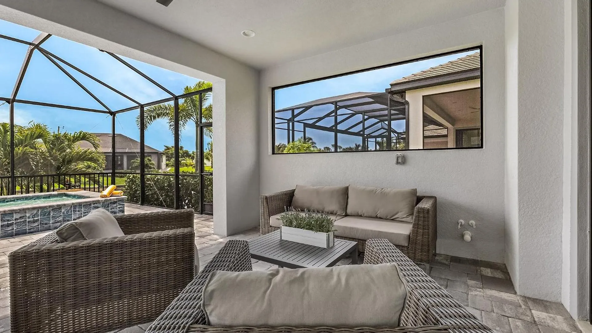 Gulf Access, Pool With Spa, Grill & Lanai - Ladyfish Landing - Roelens Vacations Holiday home Cape Coral