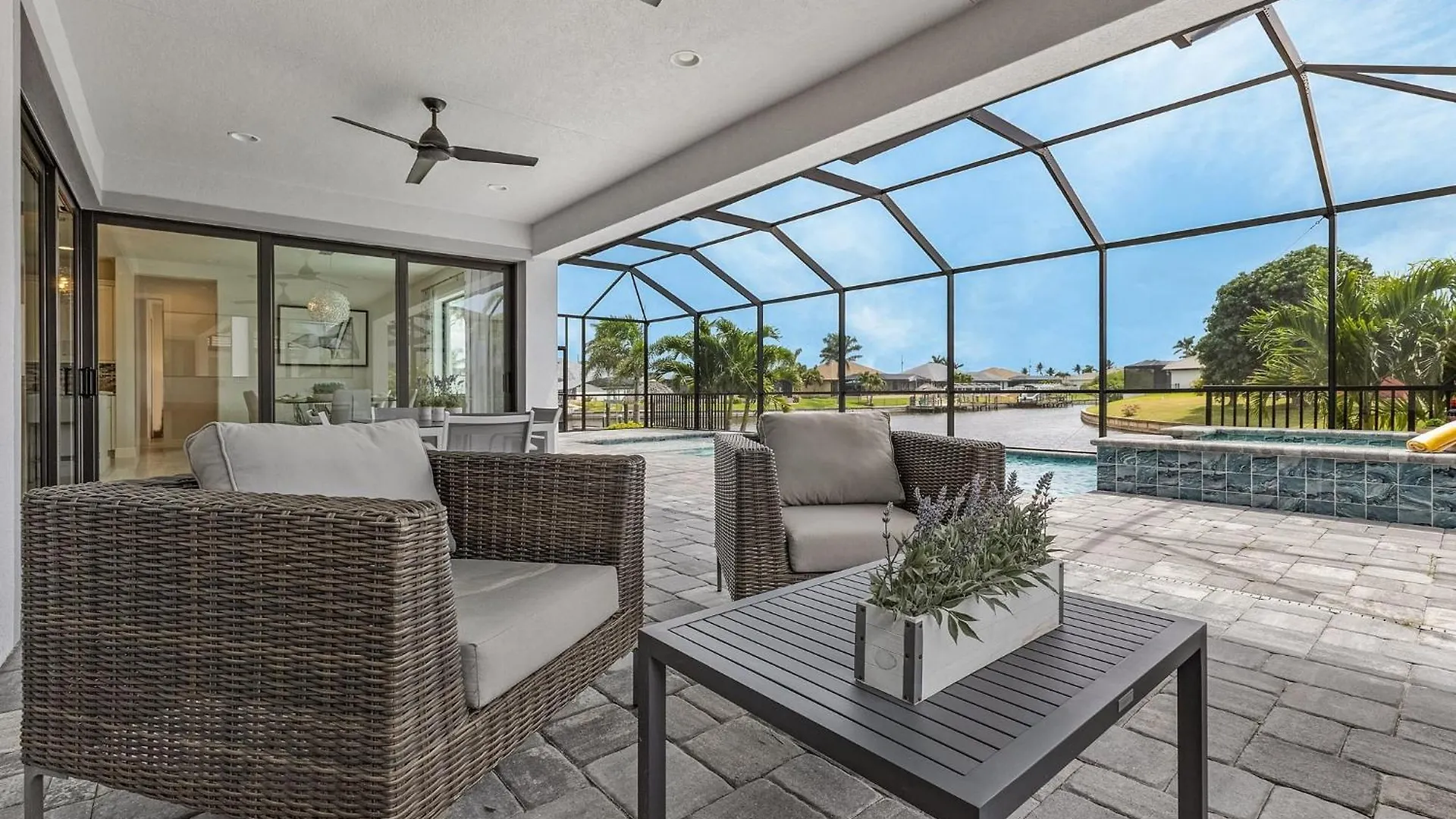 Gulf Access, Pool With Spa, Grill & Lanai - Ladyfish Landing - Roelens Vacations Holiday home Cape Coral