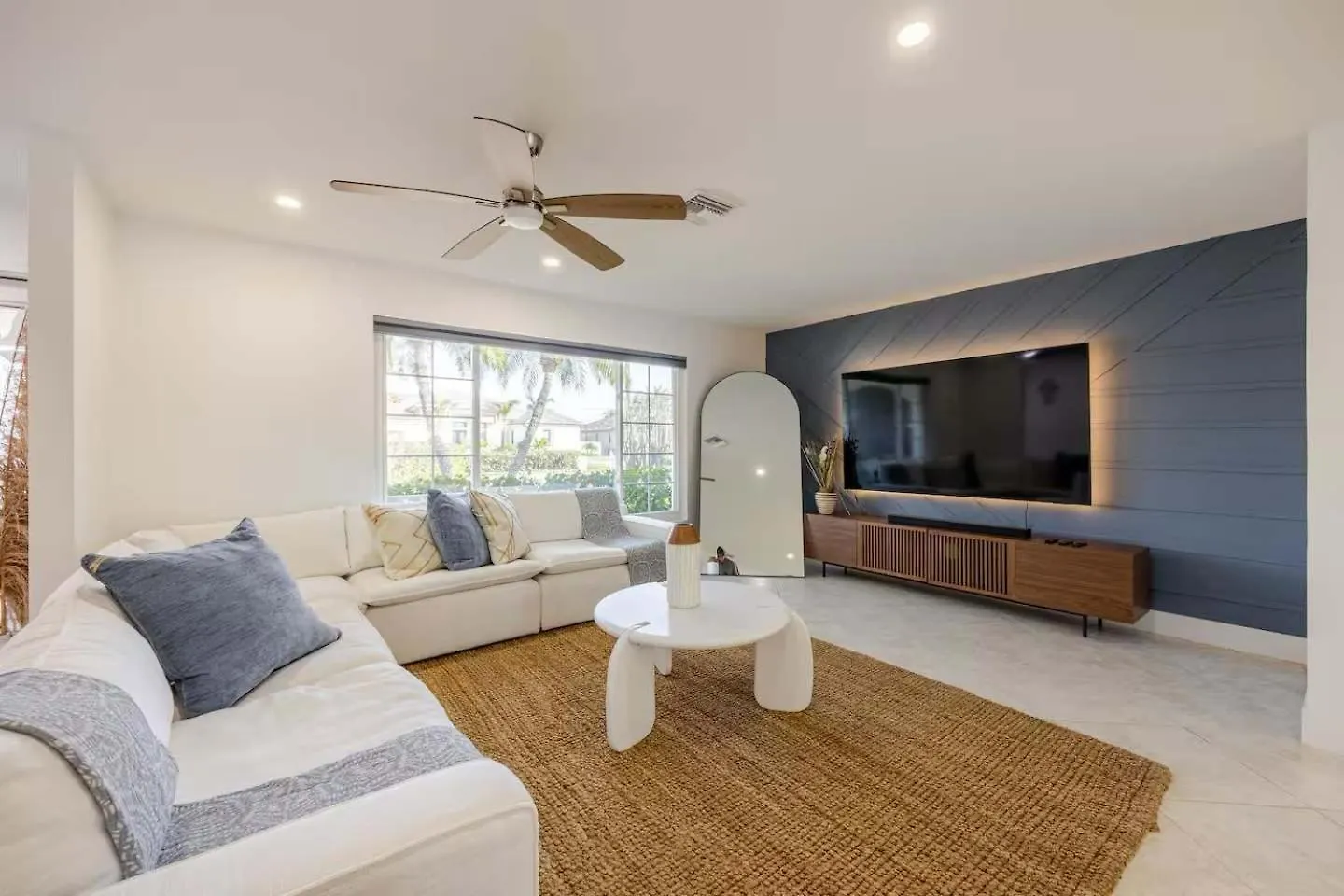 Holiday home Waterfront Escape Luxurious