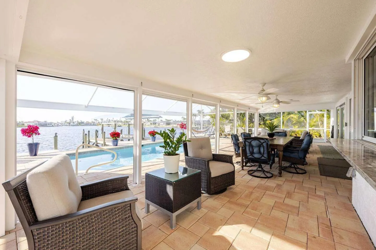 Waterfront Escape Luxurious Cape Coral