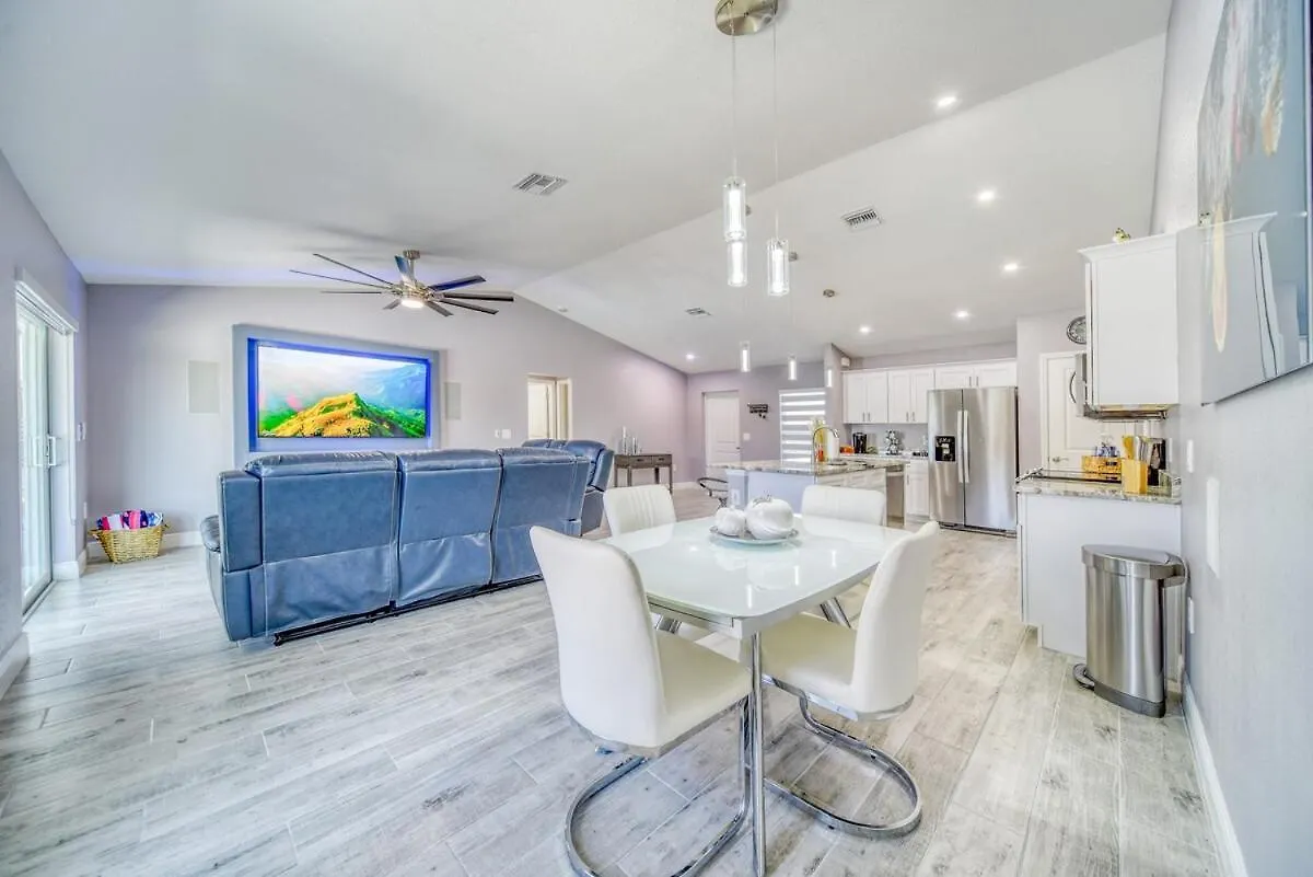 Campos Family - Heated Pool Cape Coral