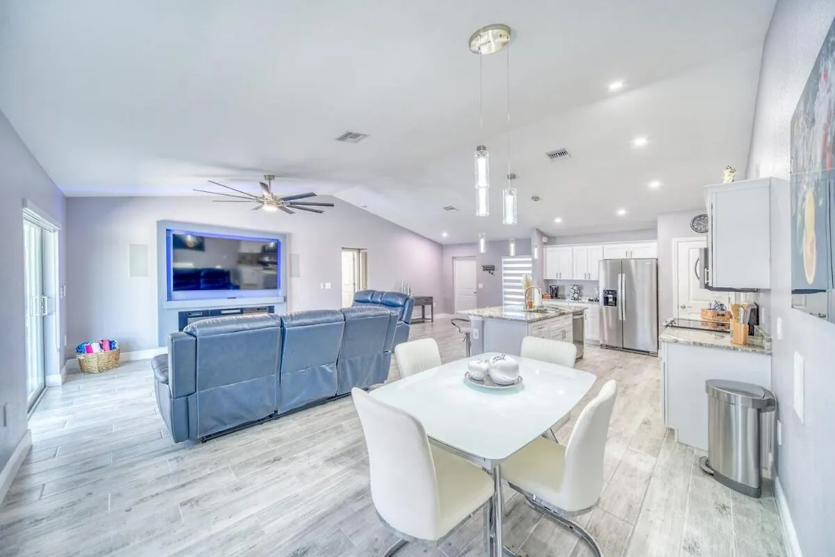 Campos Family - Heated Pool Holiday home