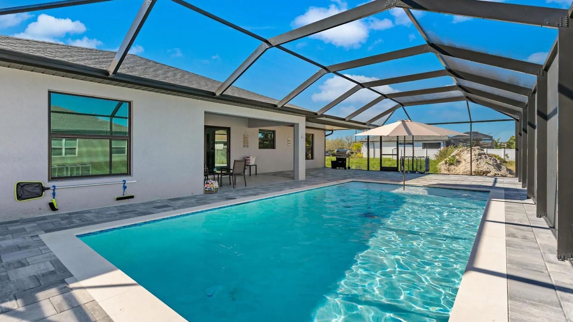 Viera Modern Brand New And Pool Cape Coral