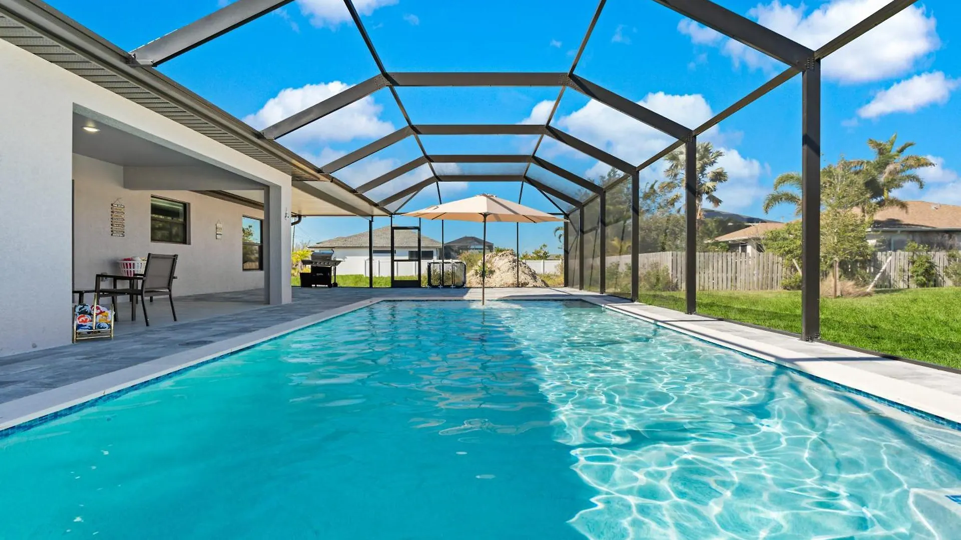 Viera Modern Brand New And Pool Holiday home Cape Coral