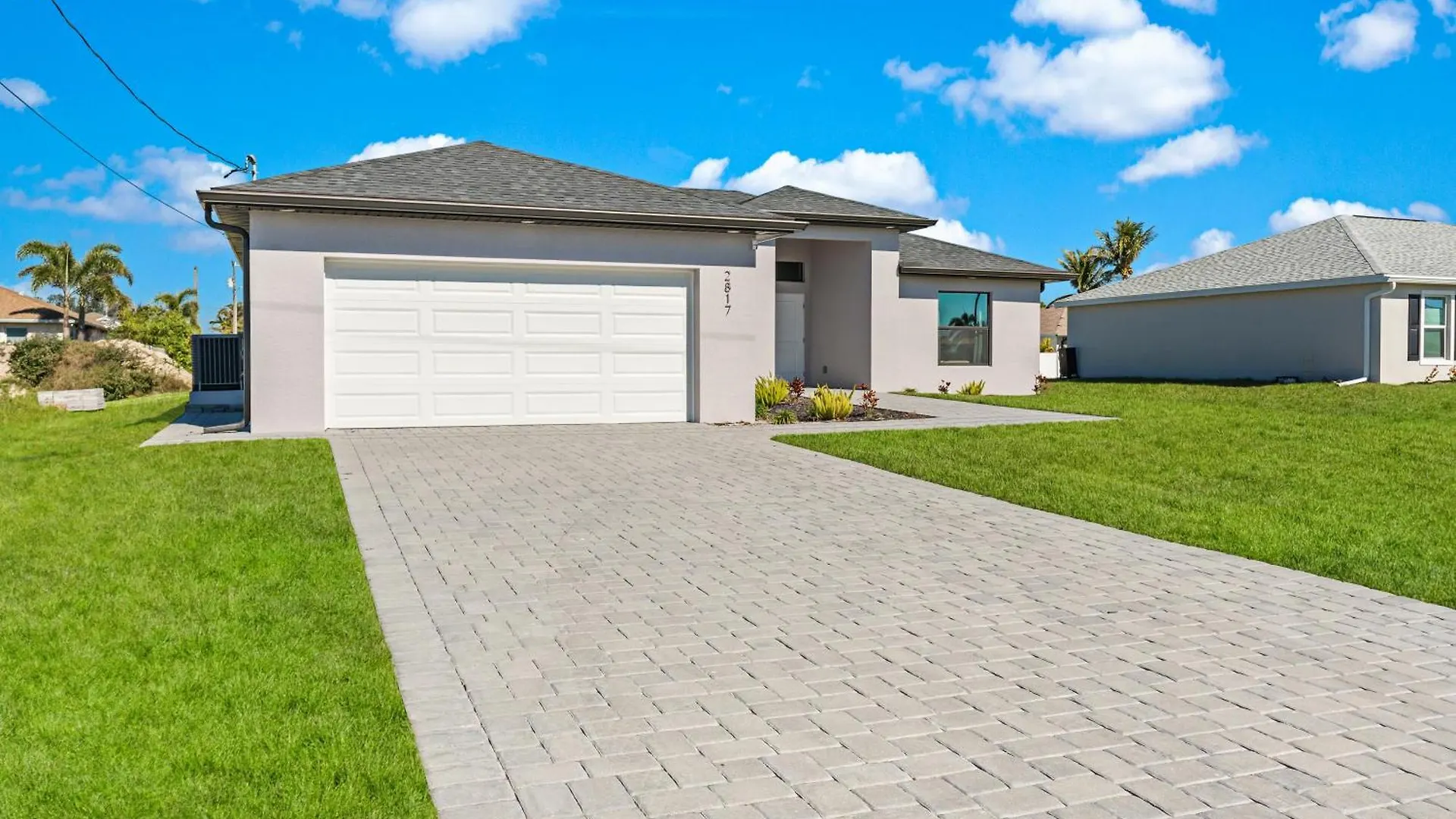 Viera Modern Brand New And Pool Holiday home