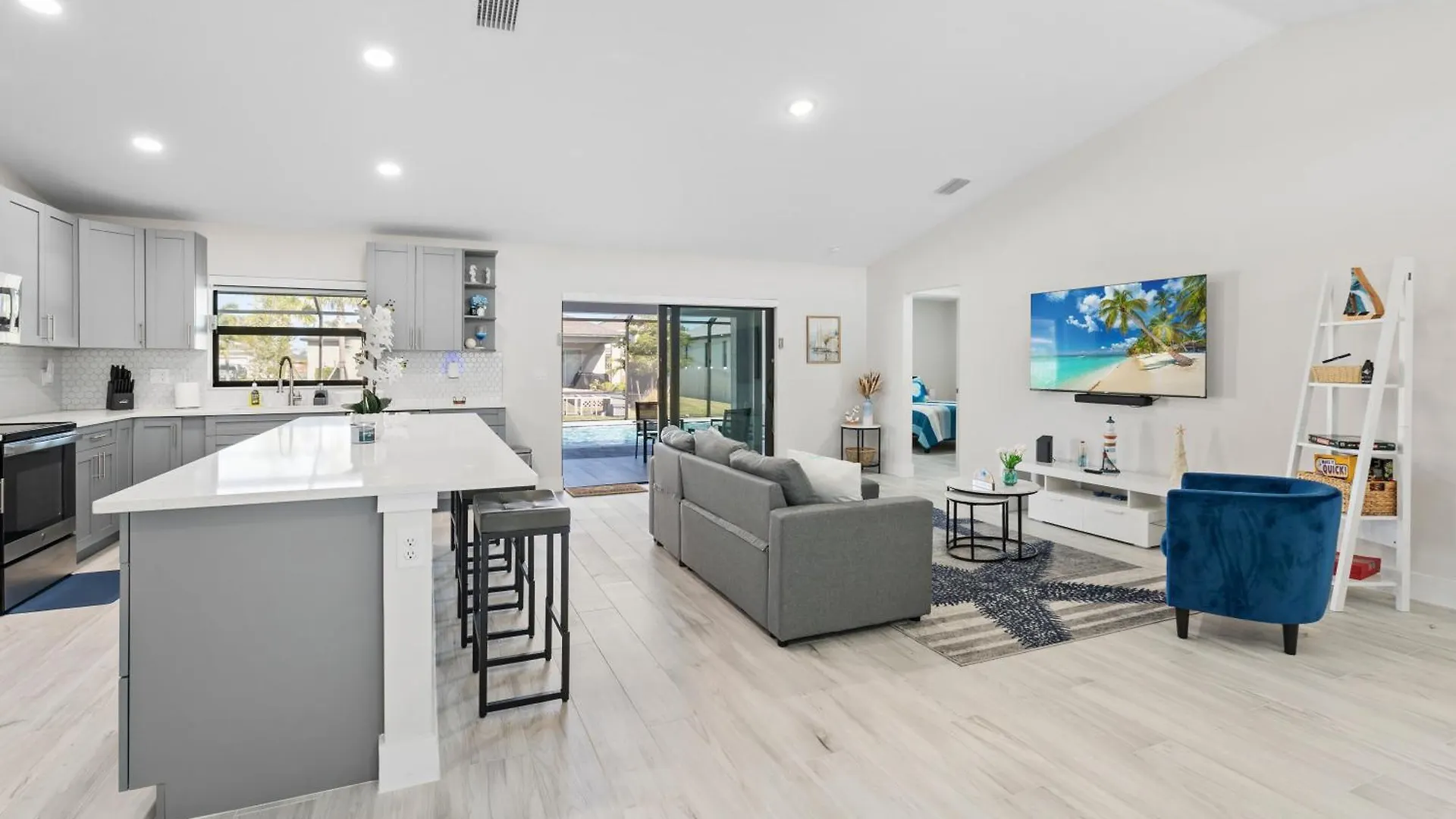 Viera Modern Brand New And Pool Cape Coral