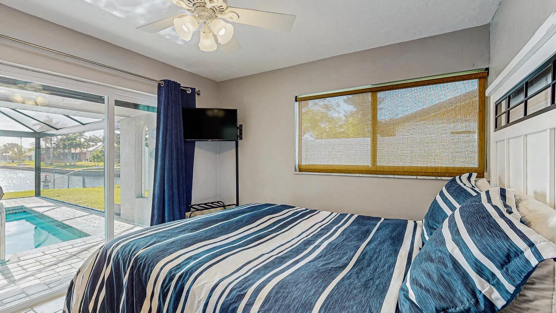 Coral Canal Retreat Holiday home