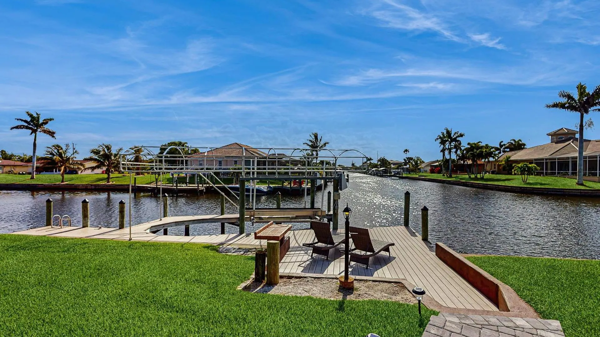 Coral Canal Retreat Holiday home Cape Coral