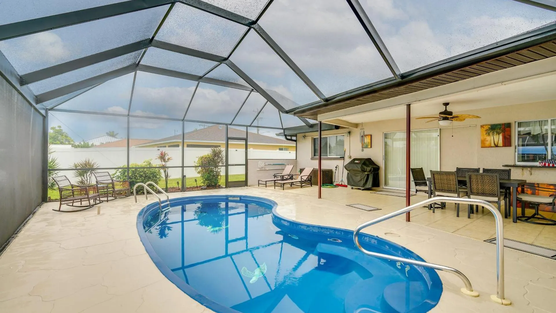 Canal-front With Dock And Lanai In Cape Coral! Cape Coral