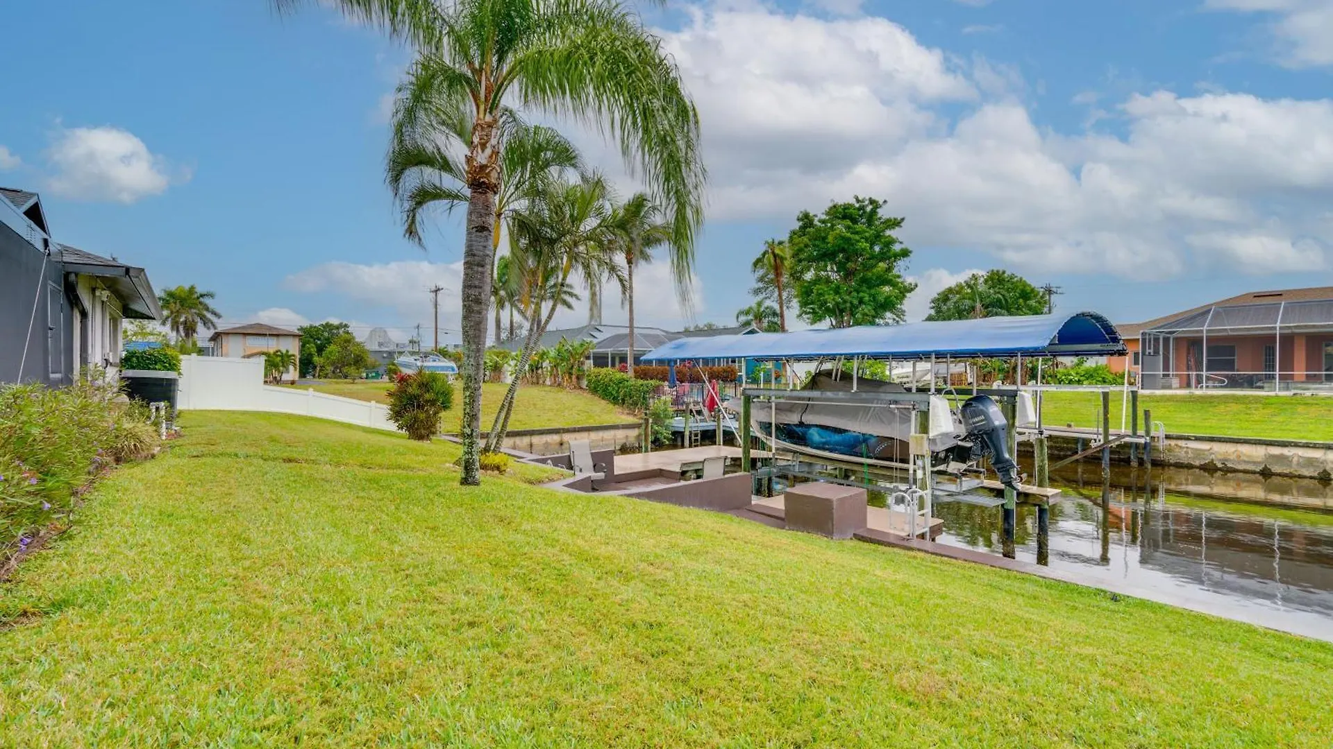 Canal-front With Dock And Lanai In Cape Coral!