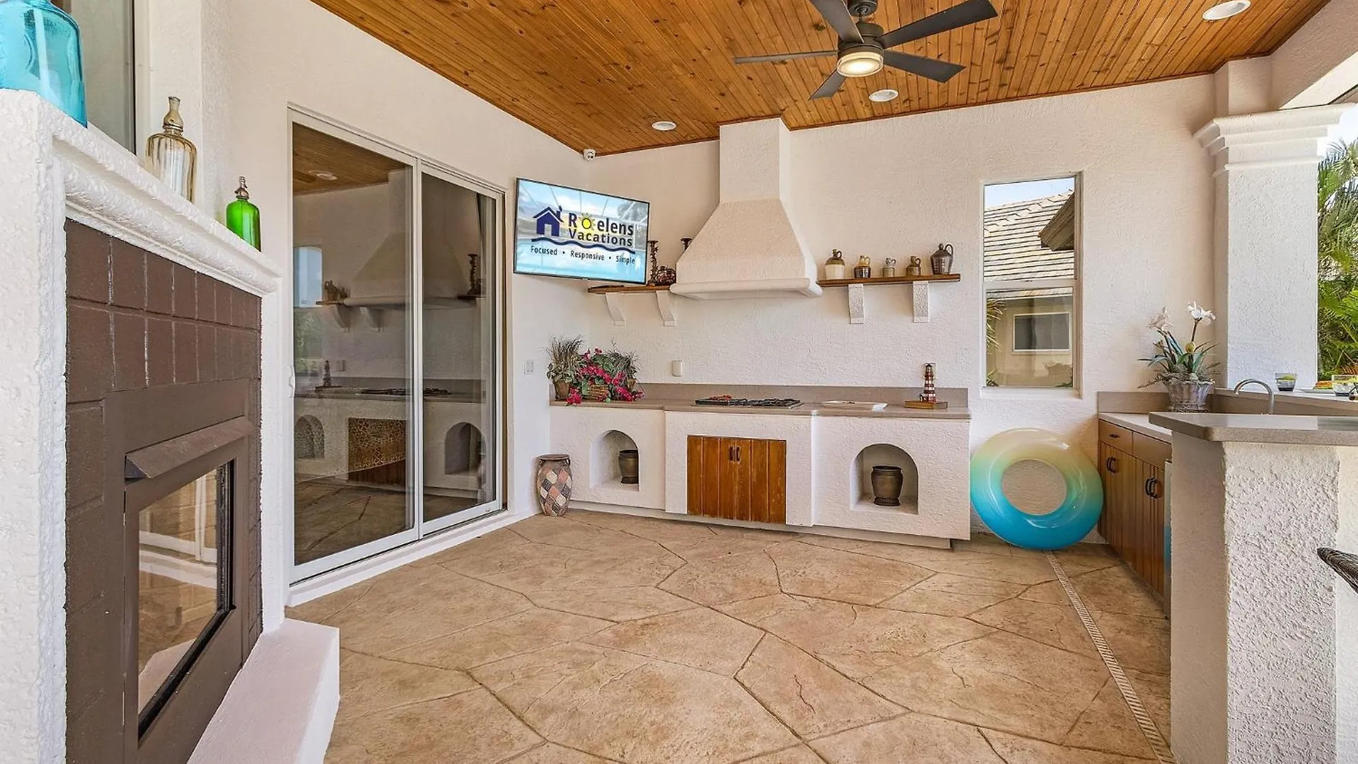 Heated Pool & With Waterfall, Gulf Access, Dock & Outdoor Kitchen - Camelia - Roelens *