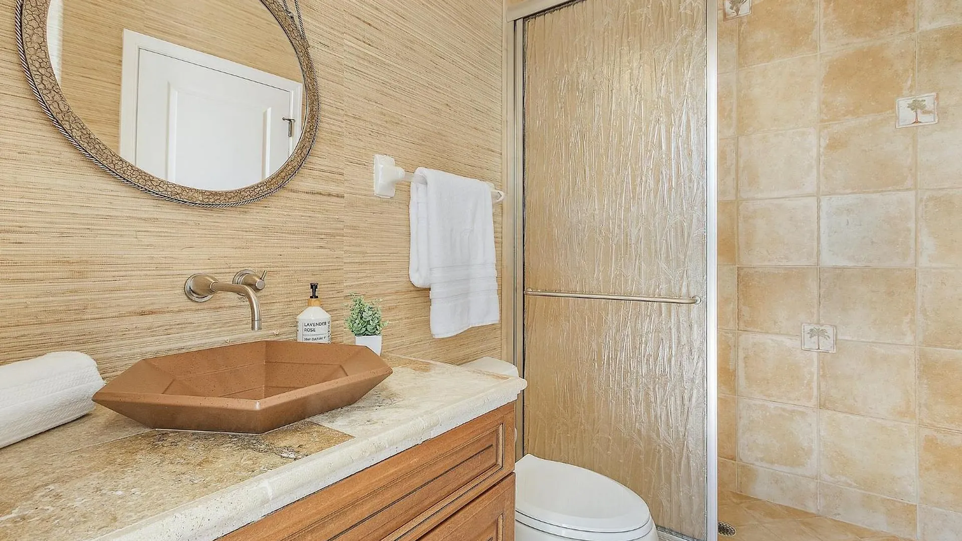 Heated Pool & With Waterfall, Gulf Access, Dock & Outdoor Kitchen - Camelia - Roelens *