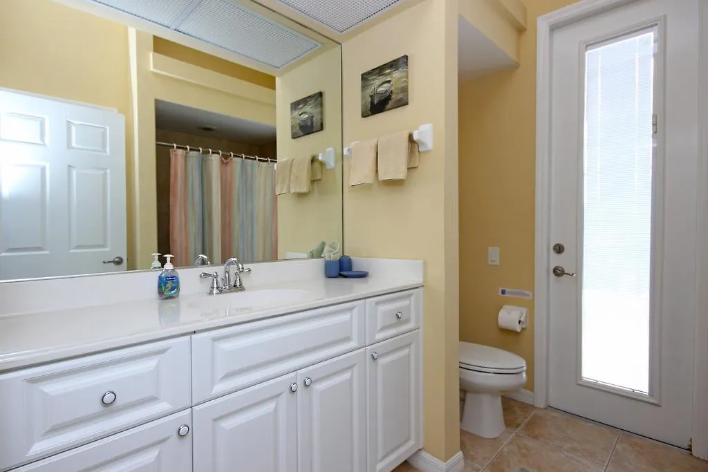 Villa Buttonwood Bay Sw Cape - Waterfront Private Locally Managed *