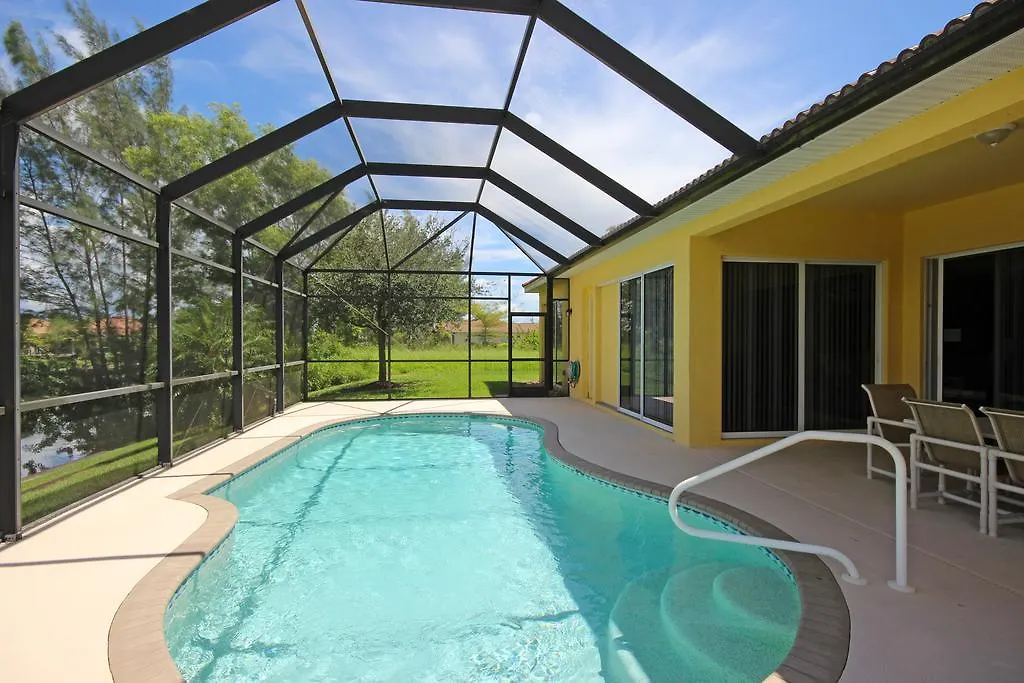 Buttonwood Bay Sw Cape - Waterfront Private Locally Managed Villa Cape Coral