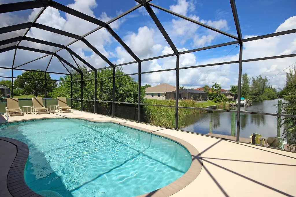 Buttonwood Bay Sw Cape - Waterfront Private Locally Managed * Cape Coral