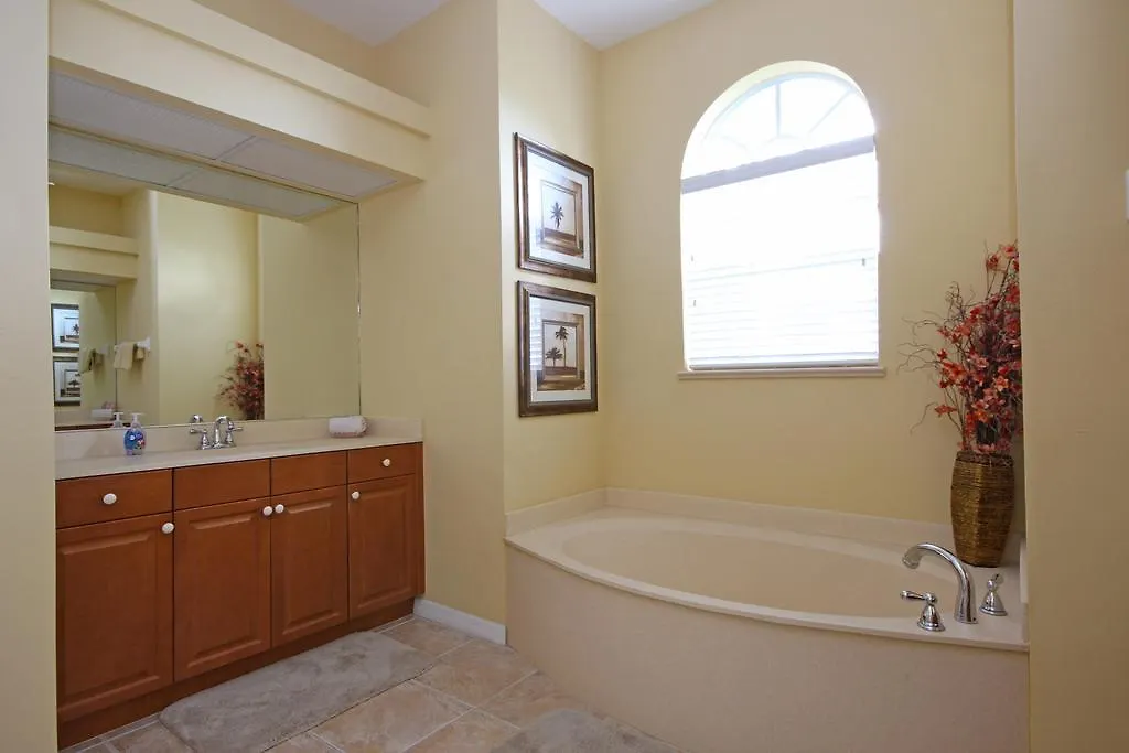 Buttonwood Bay Sw Cape - Waterfront Private Locally Managed * Cape Coral