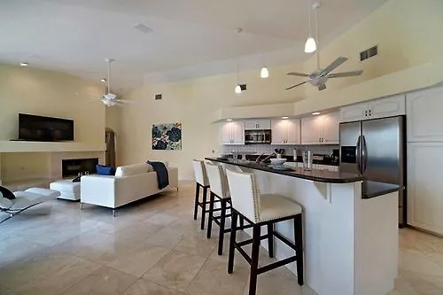 Aruana Hotel Cape Coral