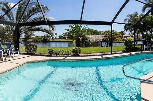 Kaylee Hotel Cape Coral