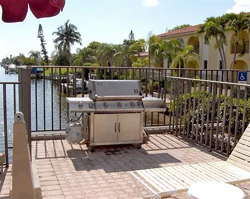 Oyo Waterfront Hotel- Myers, Fl Hotel 2*