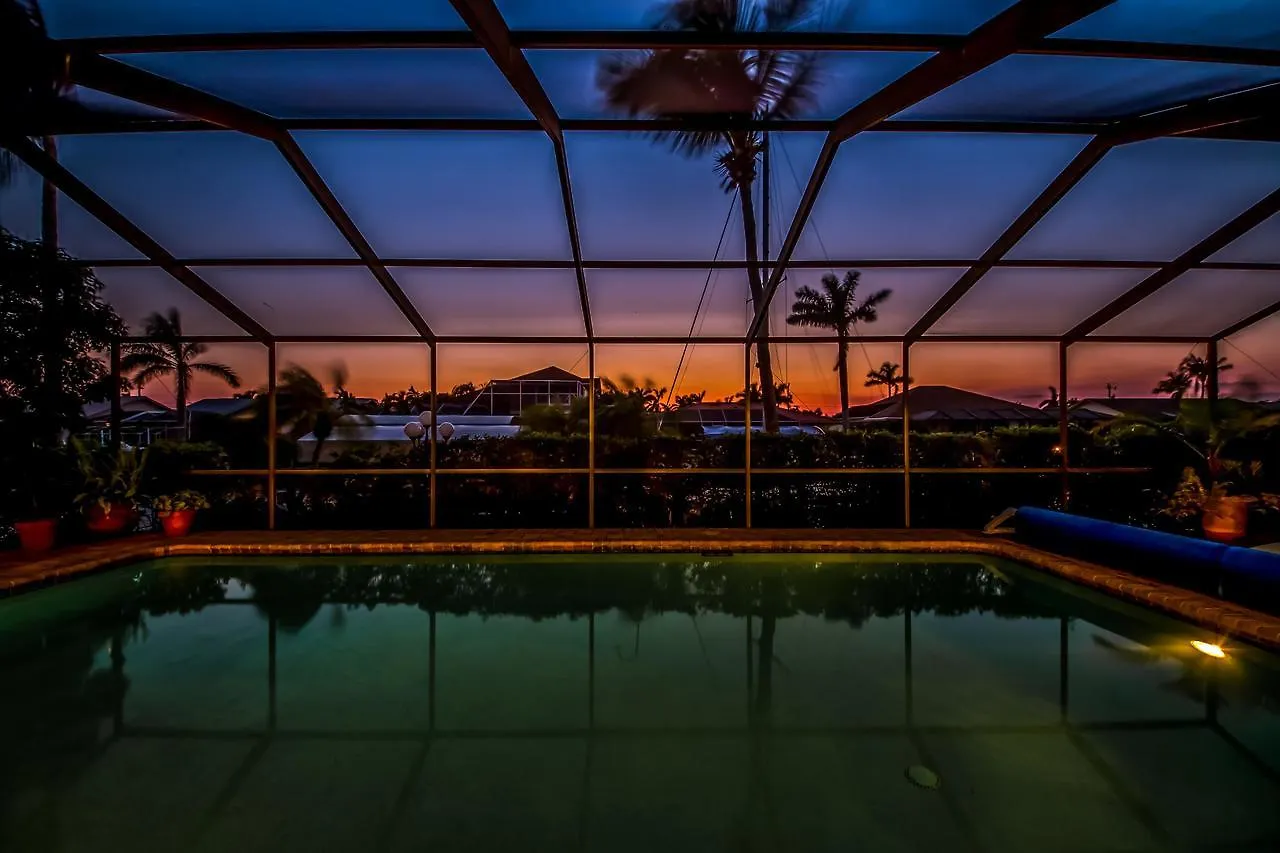 Sunset Point, Holiday home Cape Coral