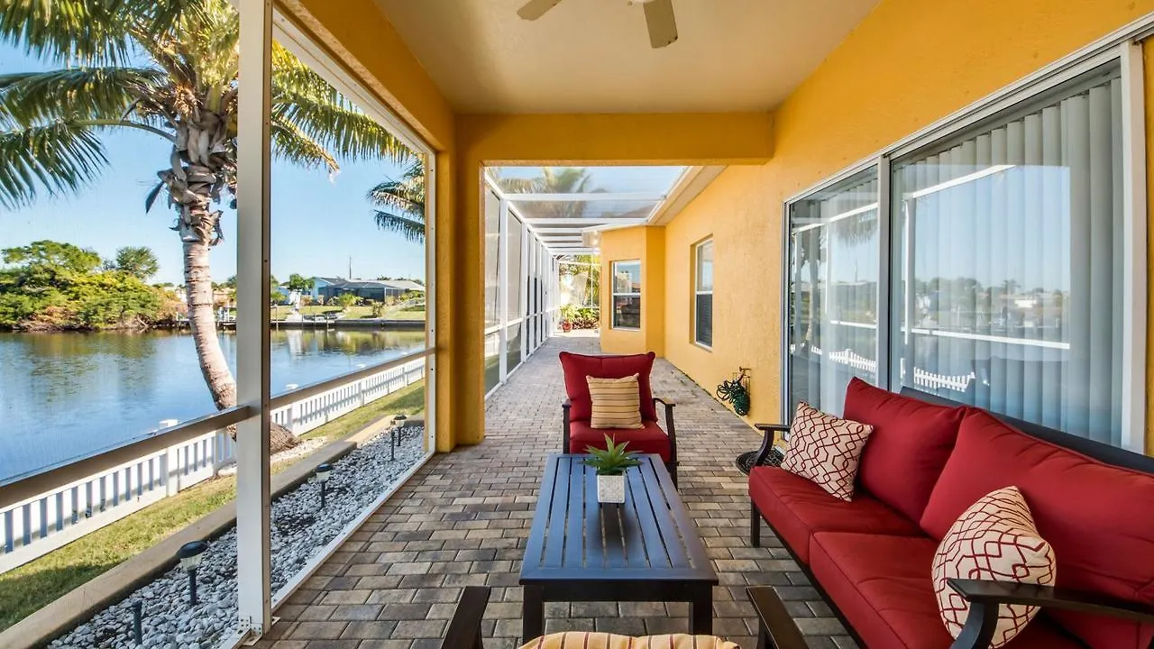 Courtney, Holiday home Cape Coral