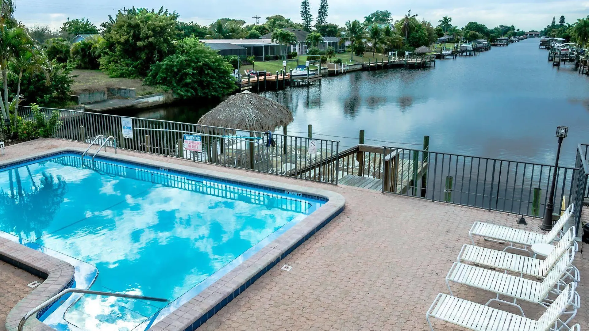 Oyo Waterfront Hotel- Myers, Fl Hotel Cape Coral