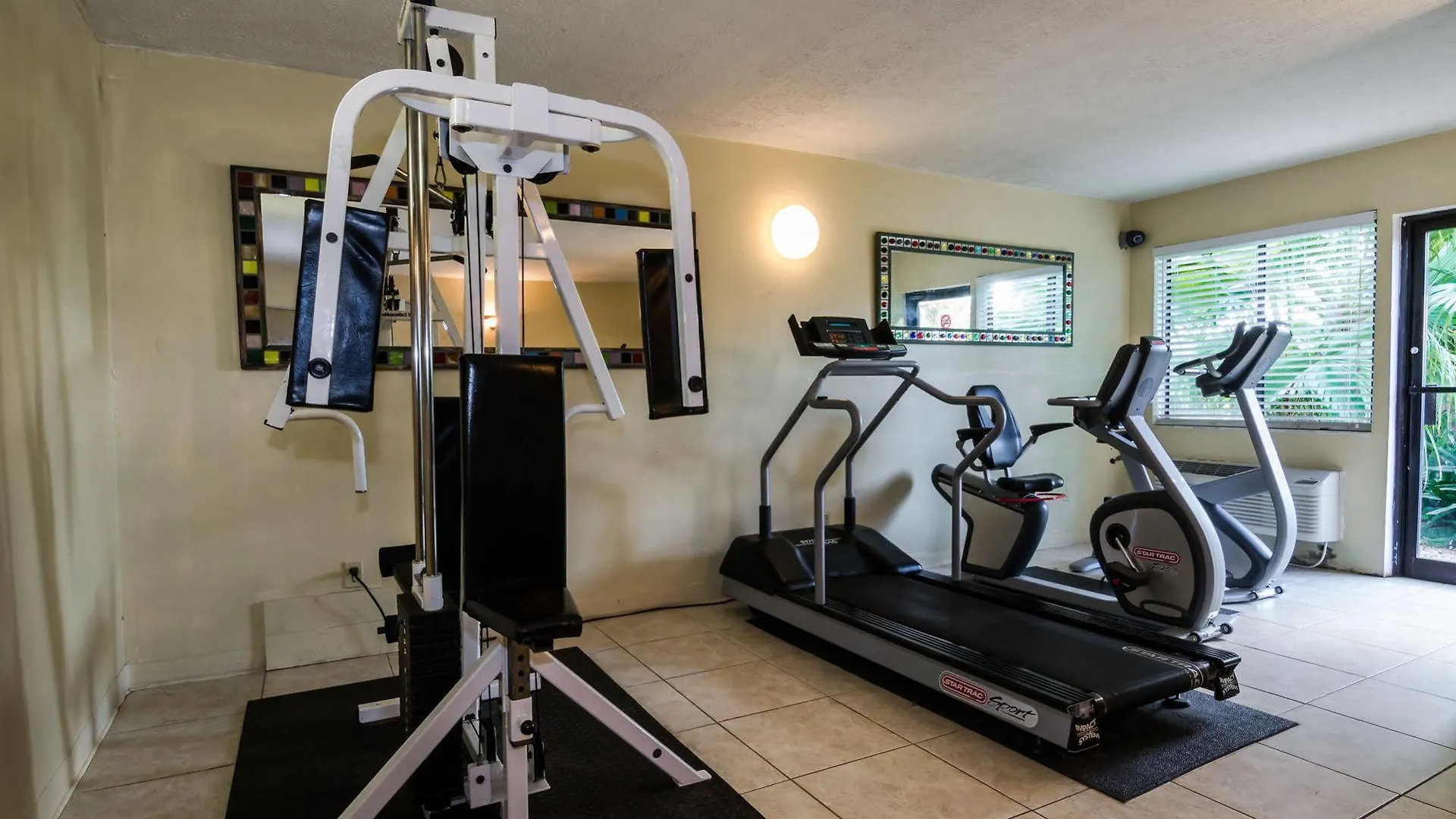 Oyo Waterfront Hotel- Myers, Fl Hotel