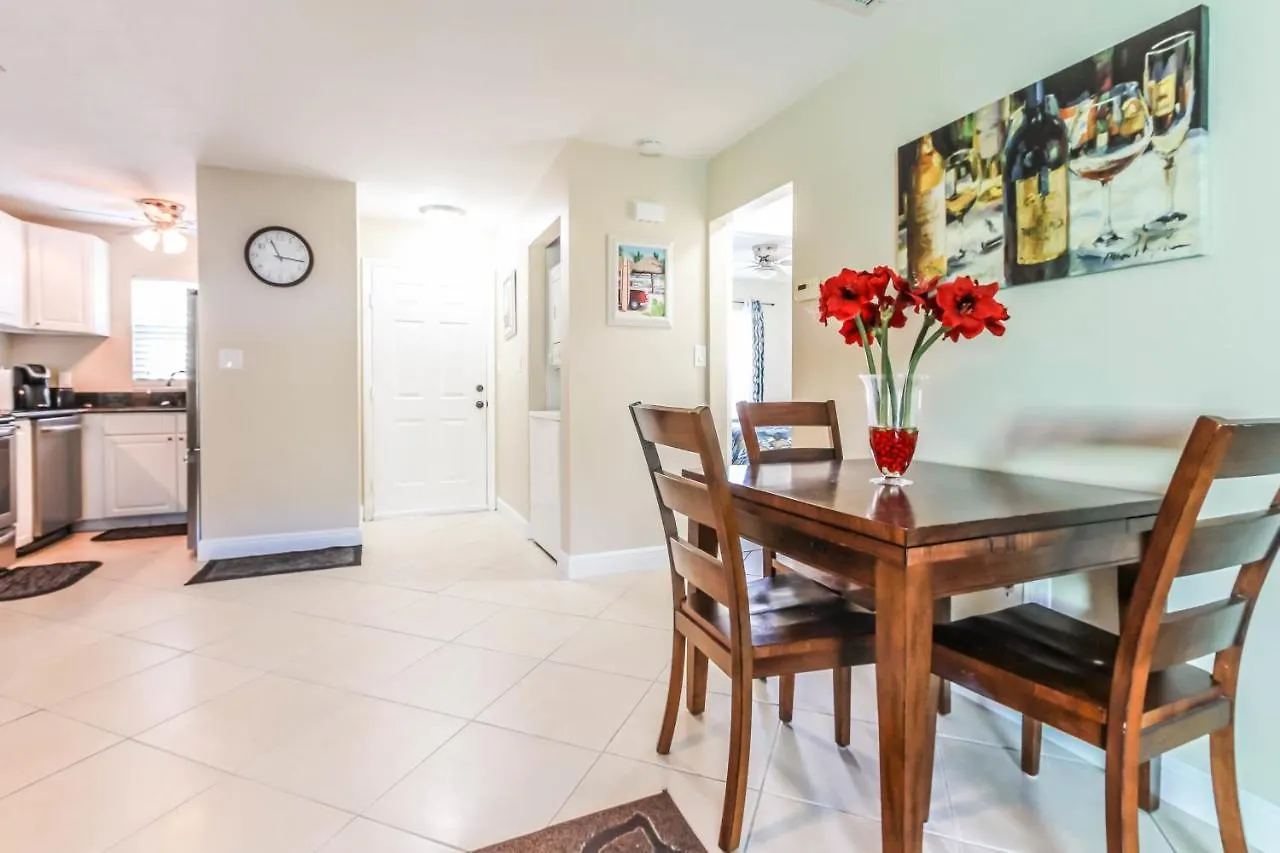 Seatuit With Boat Slip Aparthotel Cape Coral