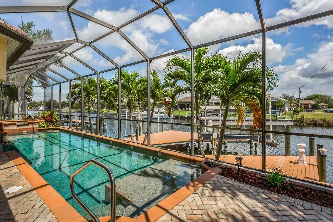 Holiday home 4 Bed 4 Bath In *
