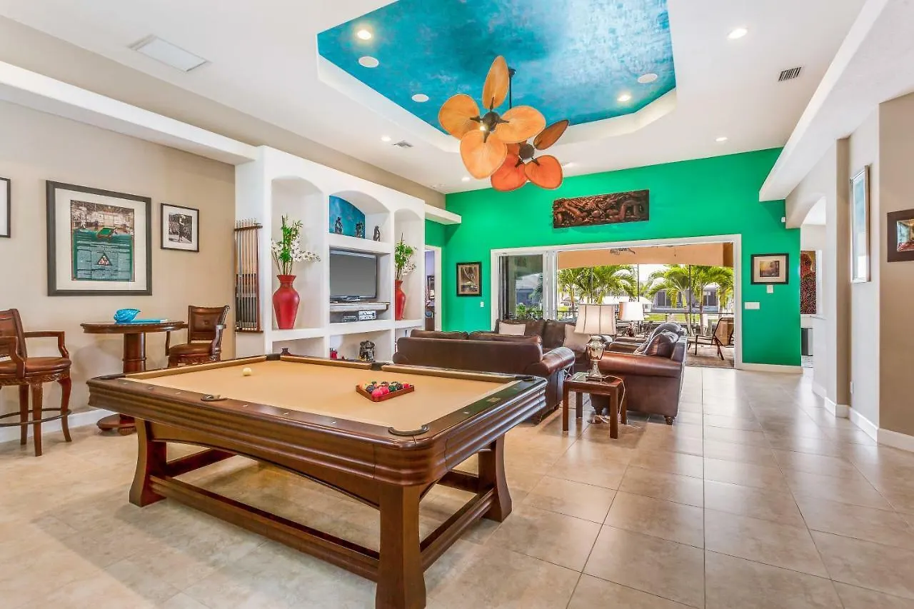4 Bed 4 Bath In