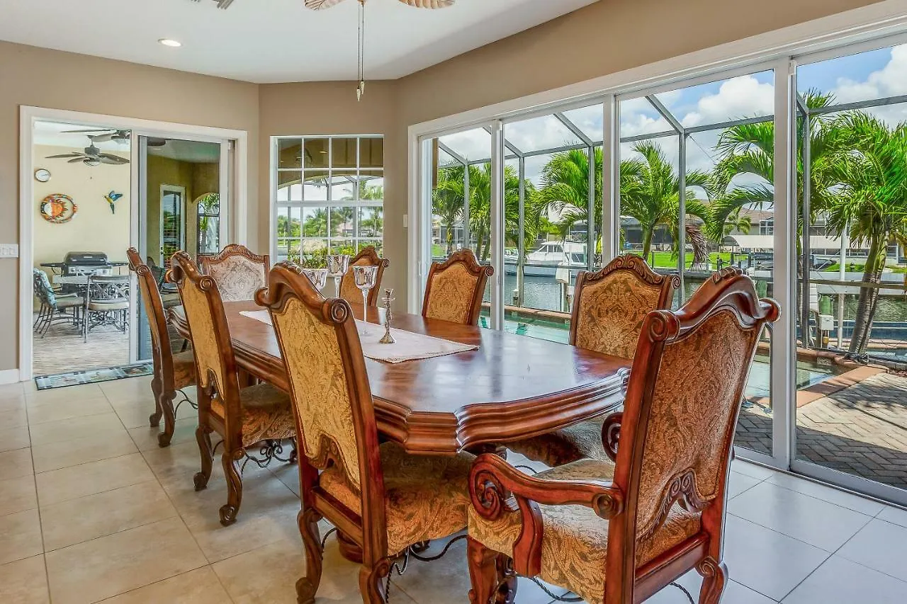 Holiday home 4 Bed 4 Bath In Cape Coral