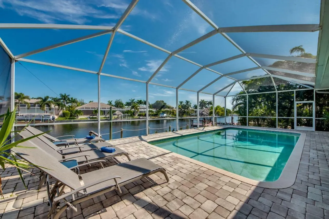 La-favorita Cape Coral