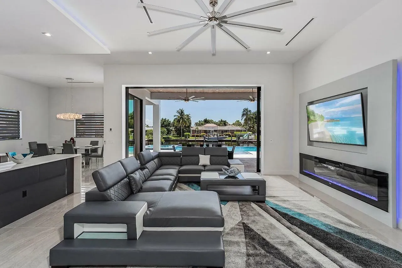 Cosmopolitan Villa