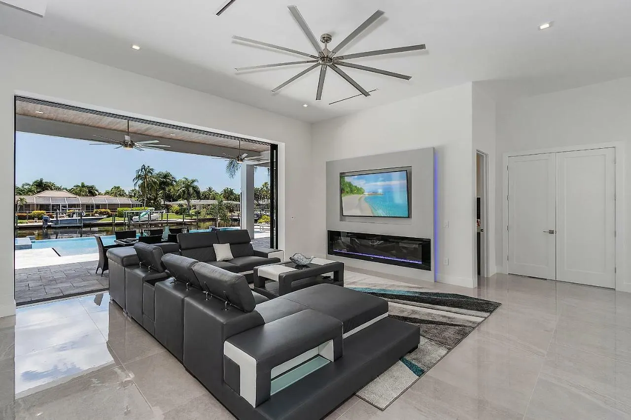 Cosmopolitan Villa