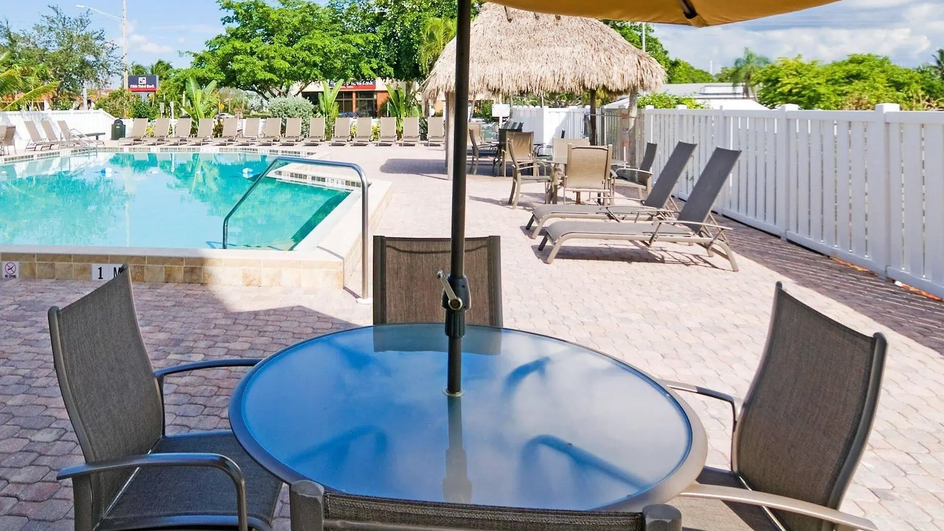 Express Cape Coral-fort Myers Area By Ihg 3*