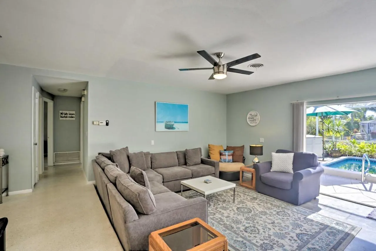 Waterfront Getaway With Kayaks And Bikes! * Cape Coral