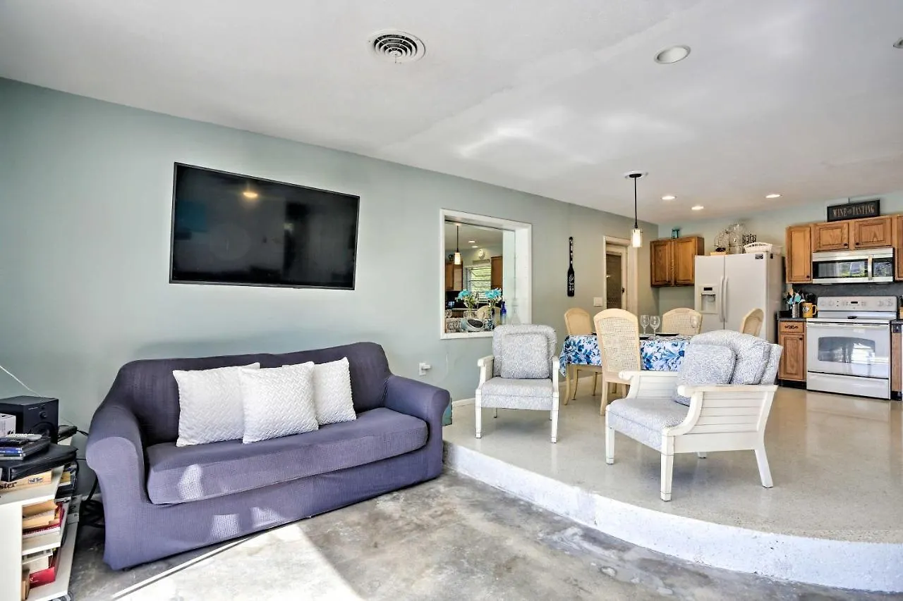 Holiday home Waterfront Getaway With Kayaks And Bikes! Cape Coral