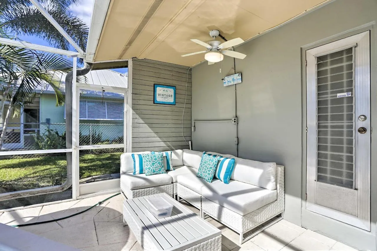 Holiday home Waterfront Getaway With Kayaks And Bikes! *