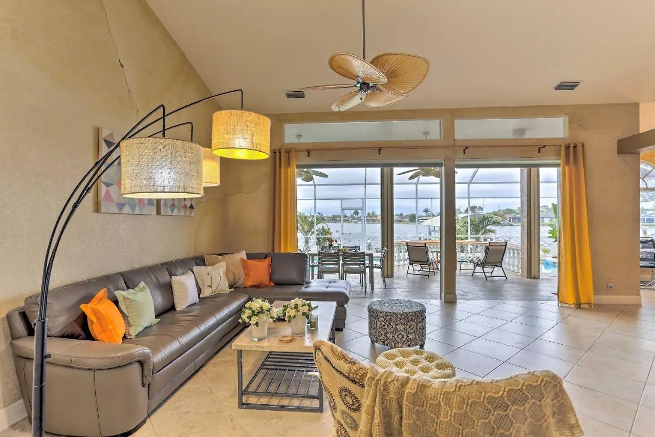 Lakefront With Private Pool And Dock! * Cape Coral